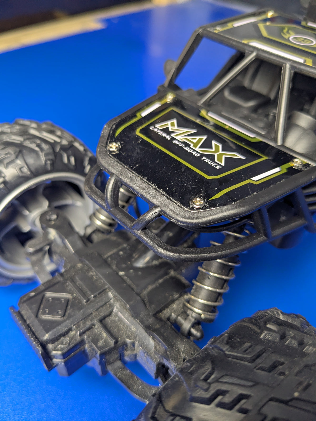 4x4 RC Climbing Car | High-Speed Remote Control Off-Road Rock Crawler