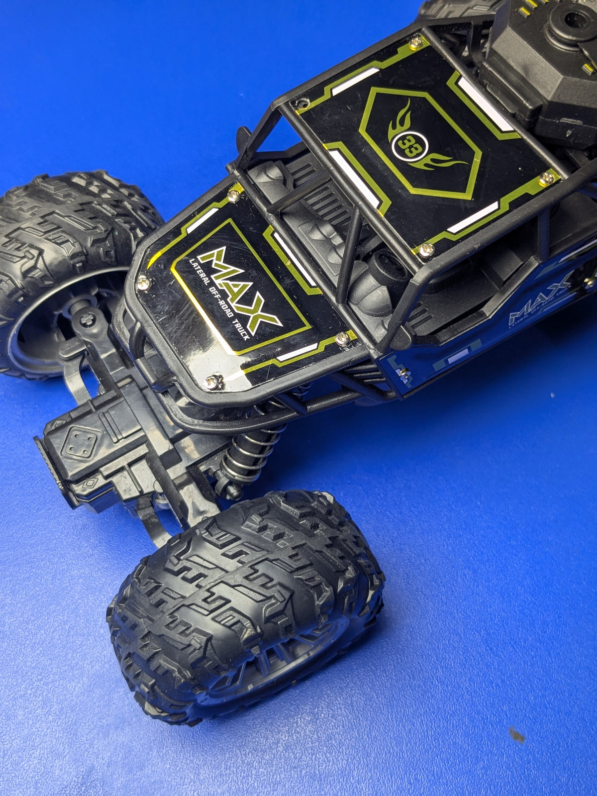 4x4 RC Climbing Car | High-Speed Remote Control Off-Road Rock Crawler